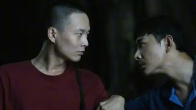 《爱在灰烬中重生》：一场撼动心灵的救赎之旅，探讨放下过去，拥抱新生的勇气与力量